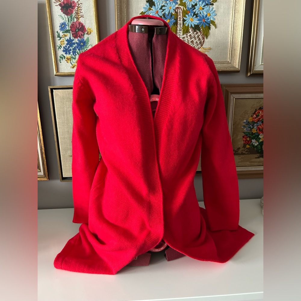 Ladies long red cardigan. No buttons. No tag. Size S